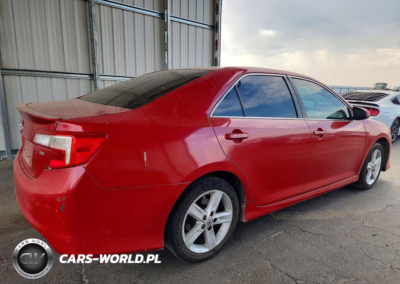 2014 Toyota Camry Se VIN:4T1BF1FK5EU803629 - 3