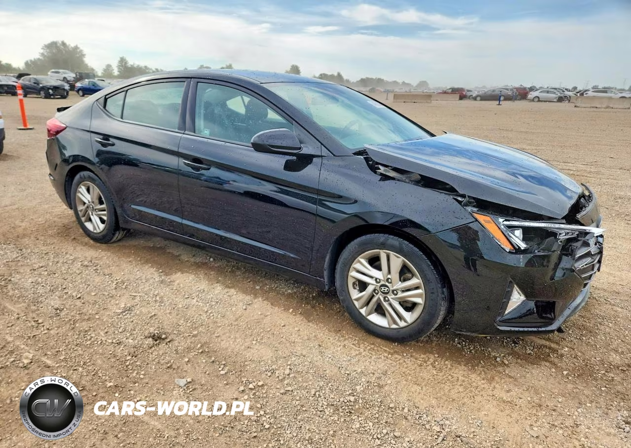 2019 Hyundai Elantra Sel VIN:5NPD84LF8KH423416 - 4