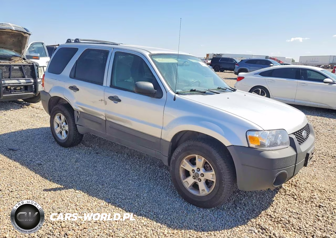 2007 Ford Escape Xlt VIN:1FMYU03167KA39018 - 4