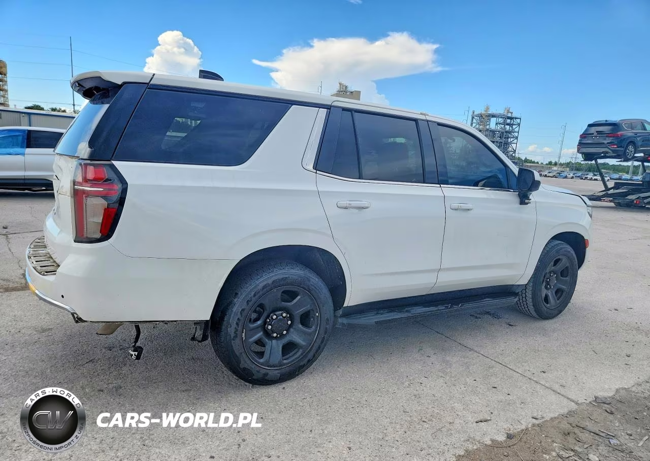 2022 Chevrolet Tahoe C1500 VIN:1GNSCLEDXNR140273 - 3