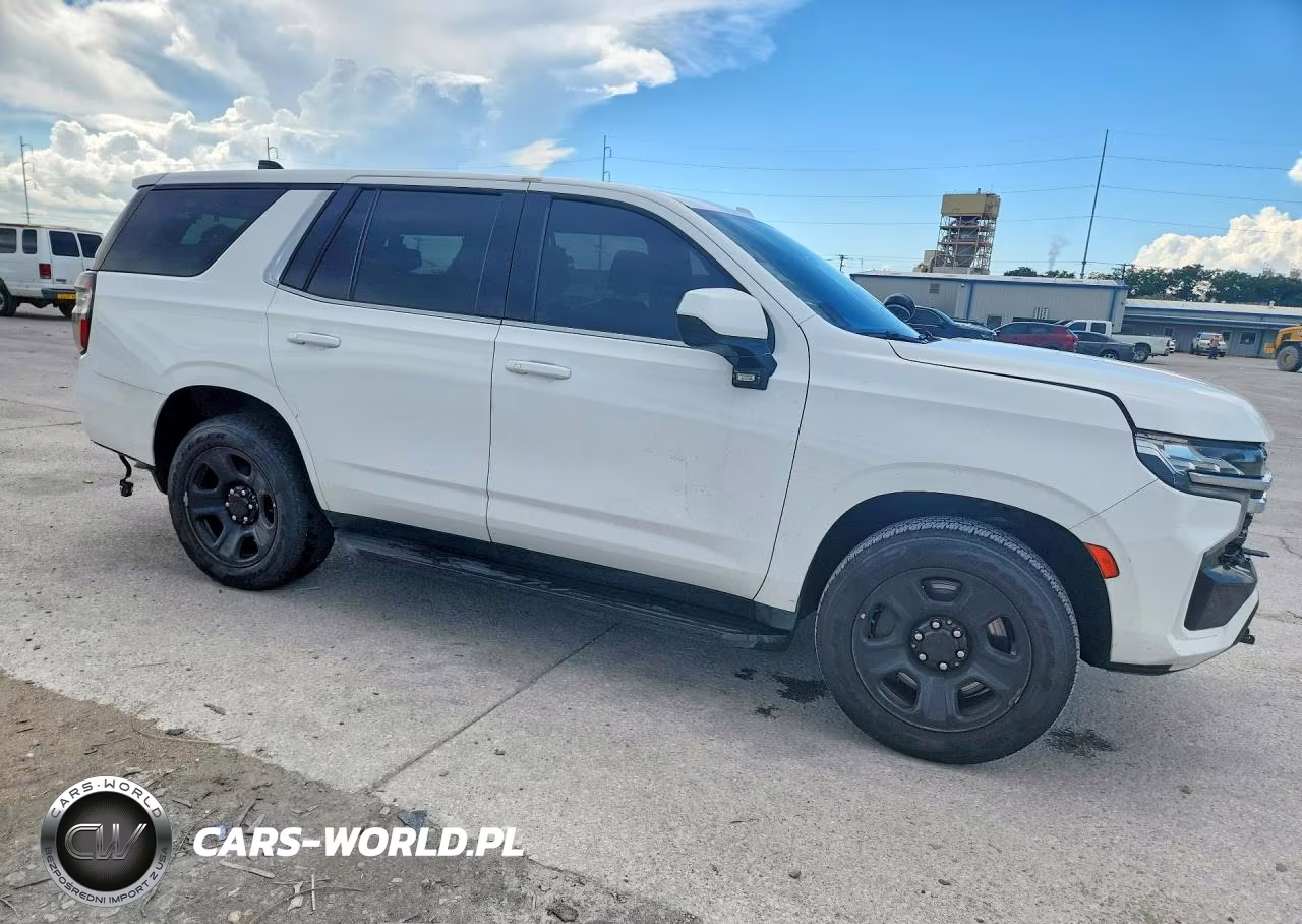 2022 Chevrolet Tahoe C1500 VIN:1GNSCLEDXNR140273 - 4