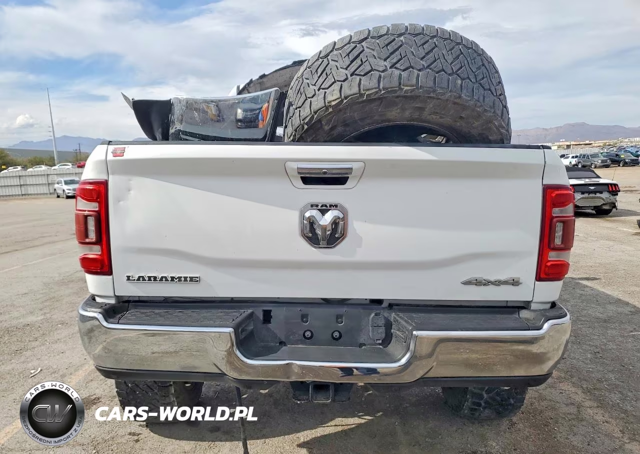 2019 Ram 2500 Laramie VIN:3C6UR5NL7KG540006 - 6