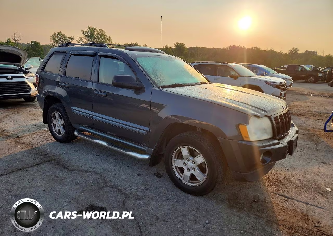 2007 Jeep Grand Cherokee Laredo VIN:1J8GR48K67C651989 - 4