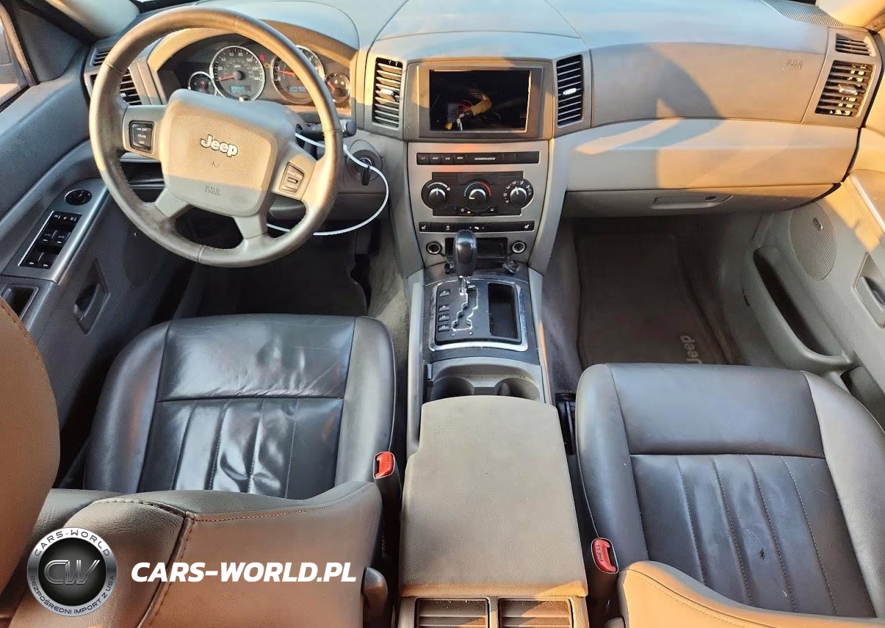 2007 Jeep Grand Cherokee Laredo VIN:1J8GR48K67C651989 - 8