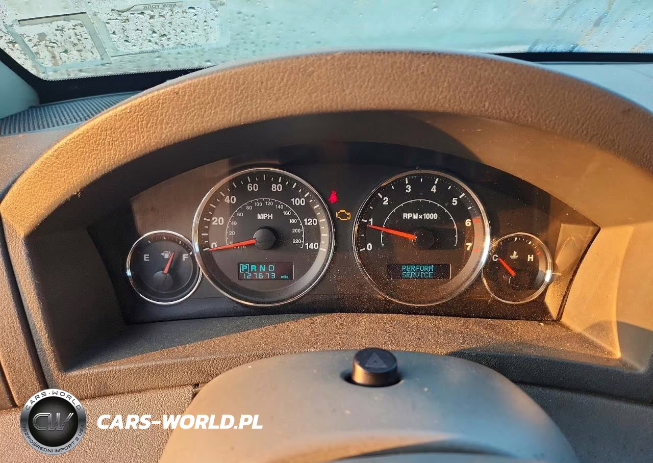 2007 Jeep Grand Cherokee Laredo VIN:1J8GR48K67C651989 - 9