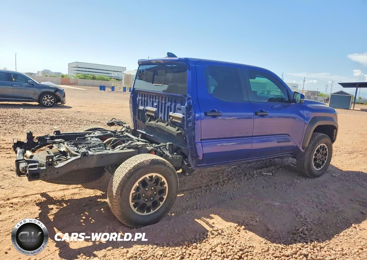 2025 Toyota Tacoma Trd Off-Road VIN:3TMLB5JNXSM114277 - 3