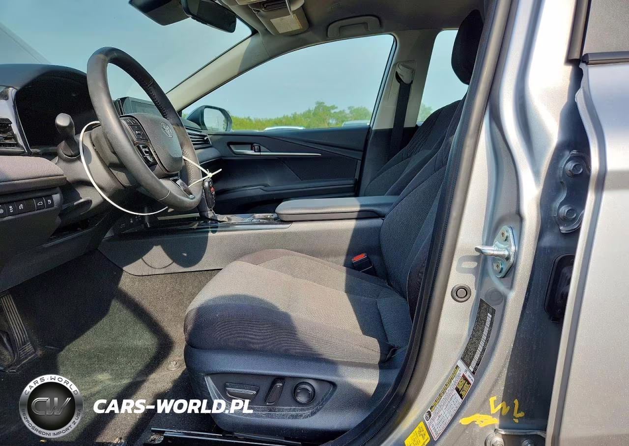 2026 Toyota Camry Le VIN:4T1DBADK0TU551356 - 12