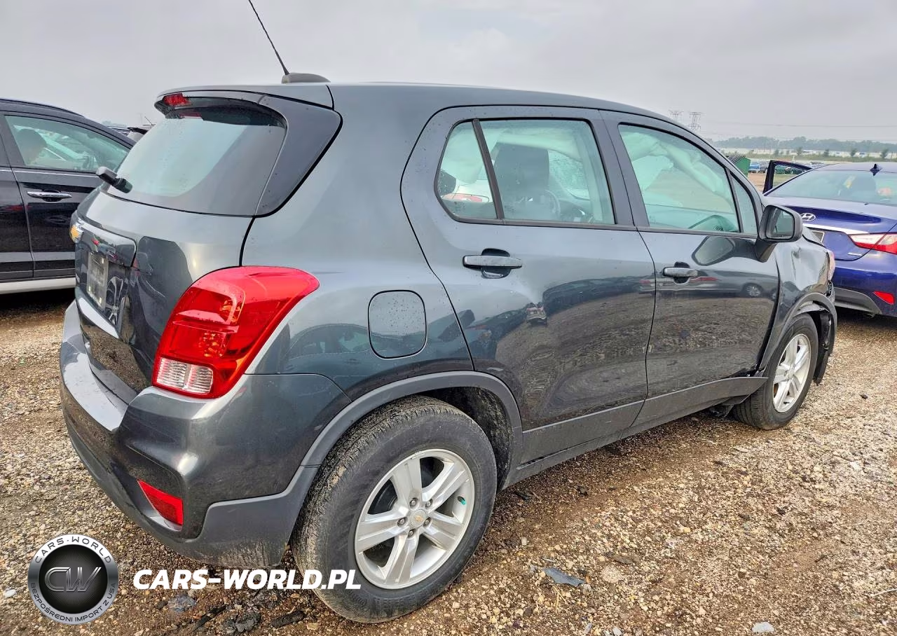 2020 Chevrolet Trax Ls VIN:3GNCJKSB2LL108929 - 3