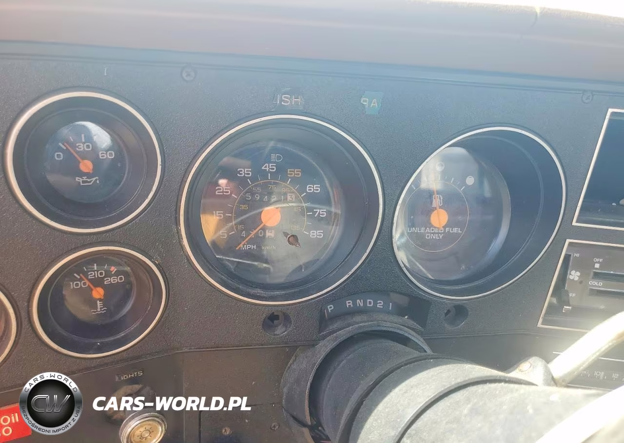 1988 Chevrolet V30 VIN:1GCHV34N5JJ118553 - 9