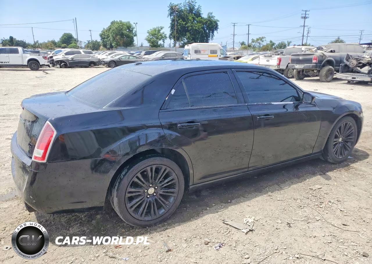 2013 Chrysler 300 VIN:2C3CCAAG2DH613295 - 3