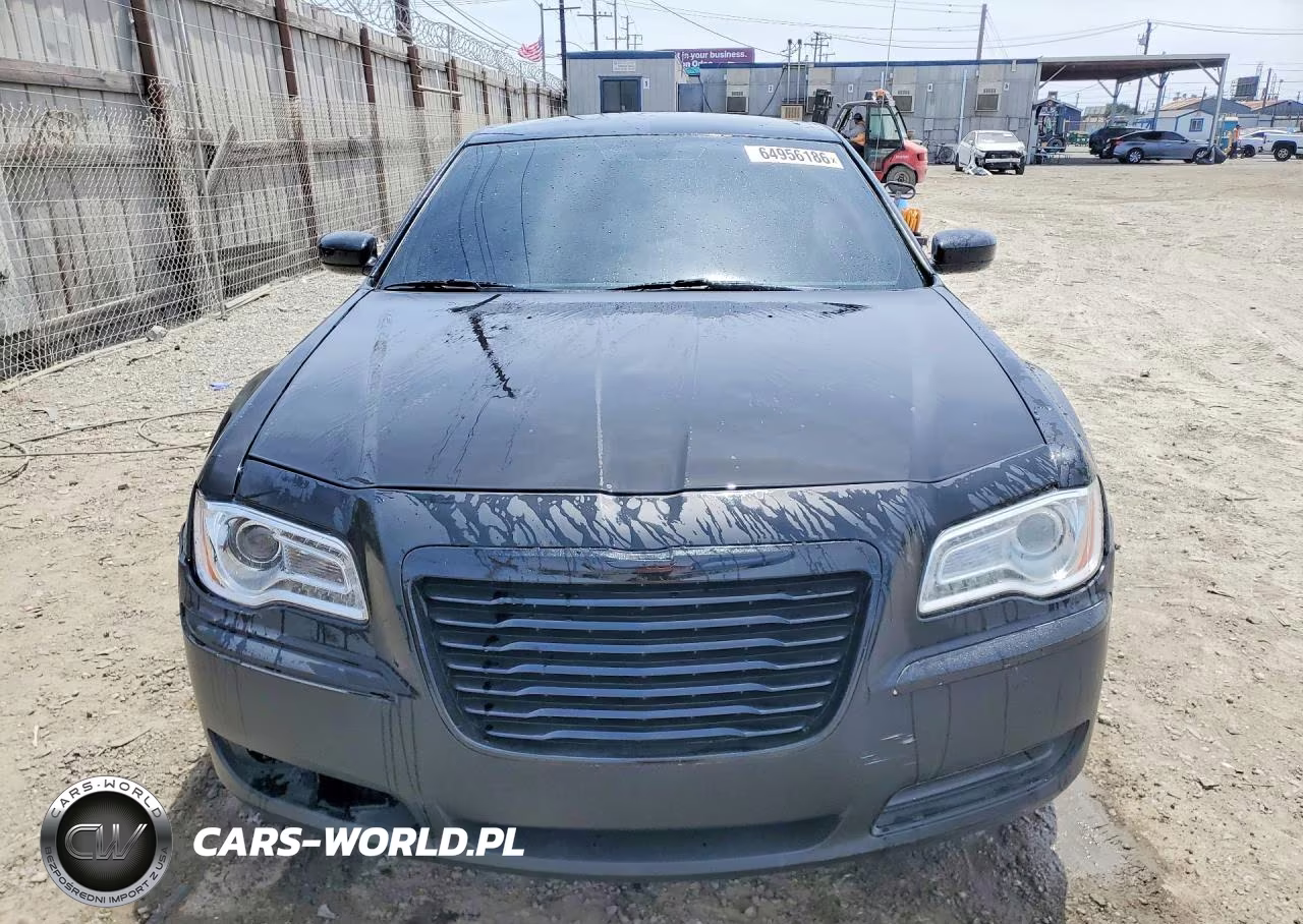 2013 Chrysler 300 VIN:2C3CCAAG2DH613295 - 5