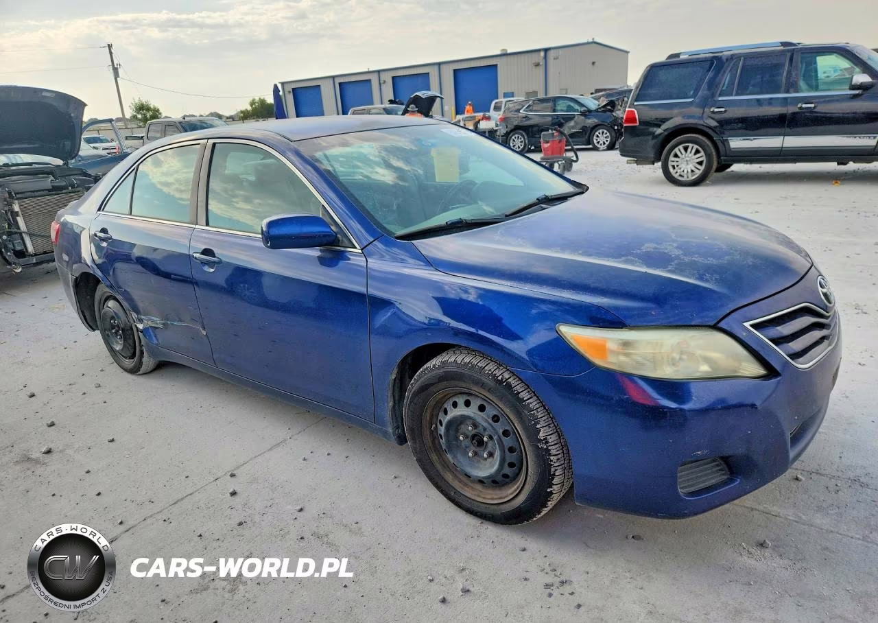 2011 Toyota Camry Le VIN:4T1BF3EK9BU586529 - 4