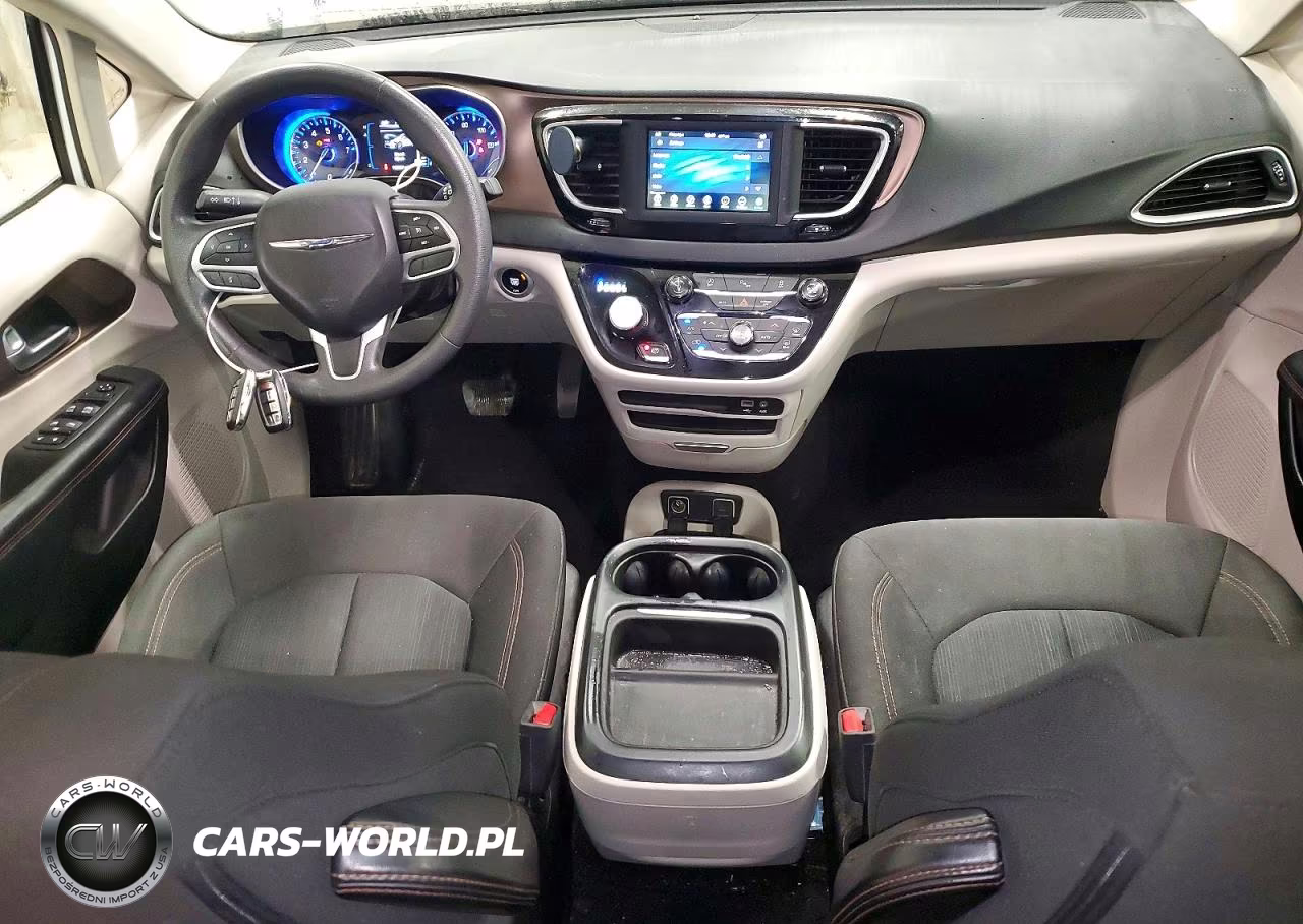 2018 Chrysler Pacifica Touring Plus VIN:2C4RC1FG1JR183120 - 8