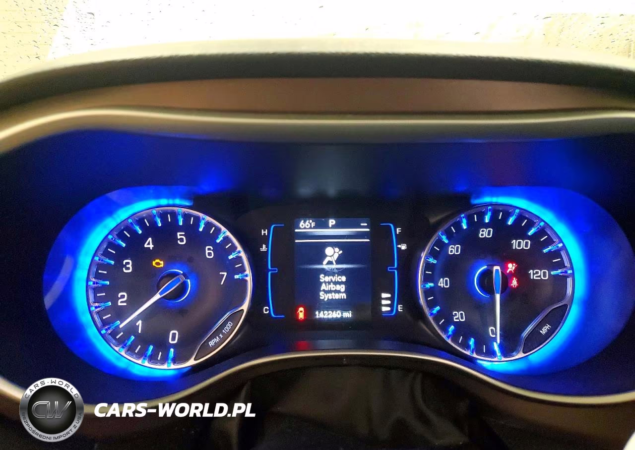 2018 Chrysler Pacifica Touring Plus VIN:2C4RC1FG1JR183120 - 9