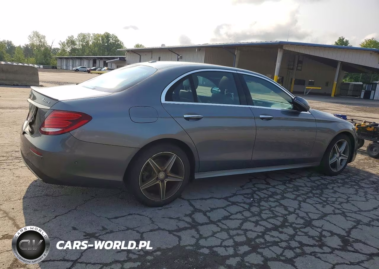 2017 Mercedes-Benz E 300 4Matic VIN:WDDZF4KB3HA215749 - 3