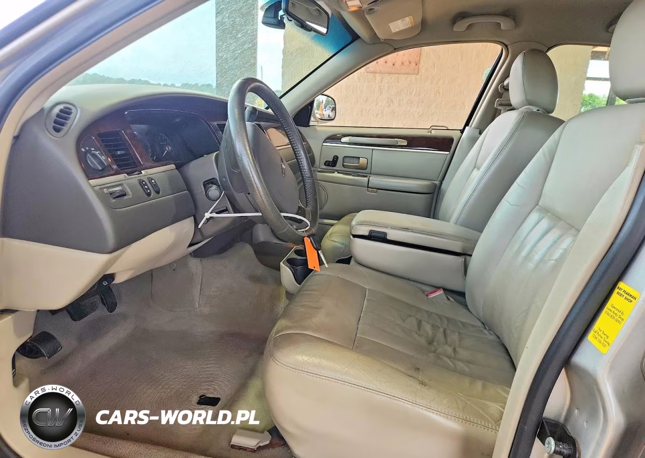 2006 Lincoln Town Car Signature VIN:1LNHM81V16Y621866 - 7