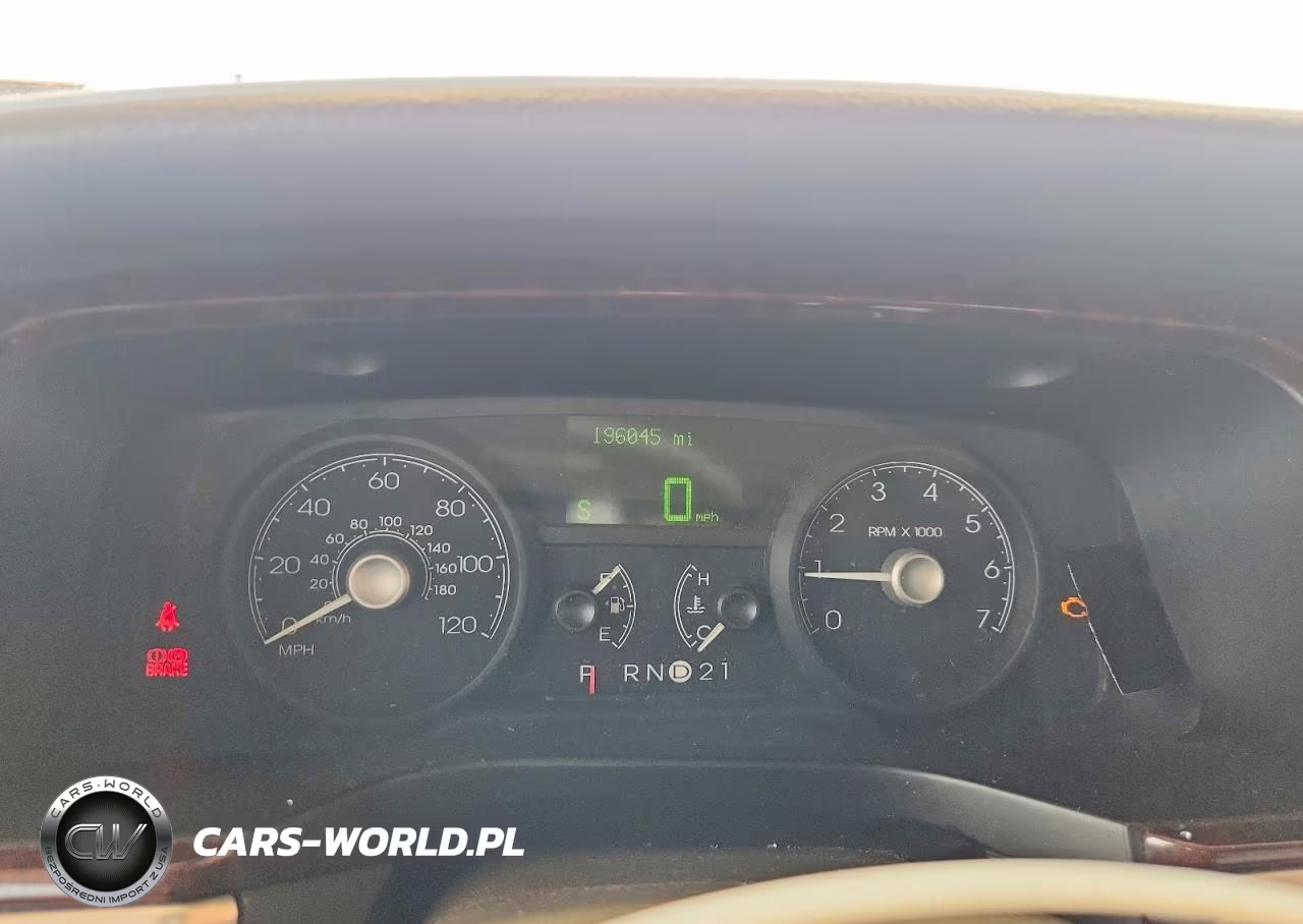 2006 Lincoln Town Car Signature VIN:1LNHM81V16Y621866 - 9