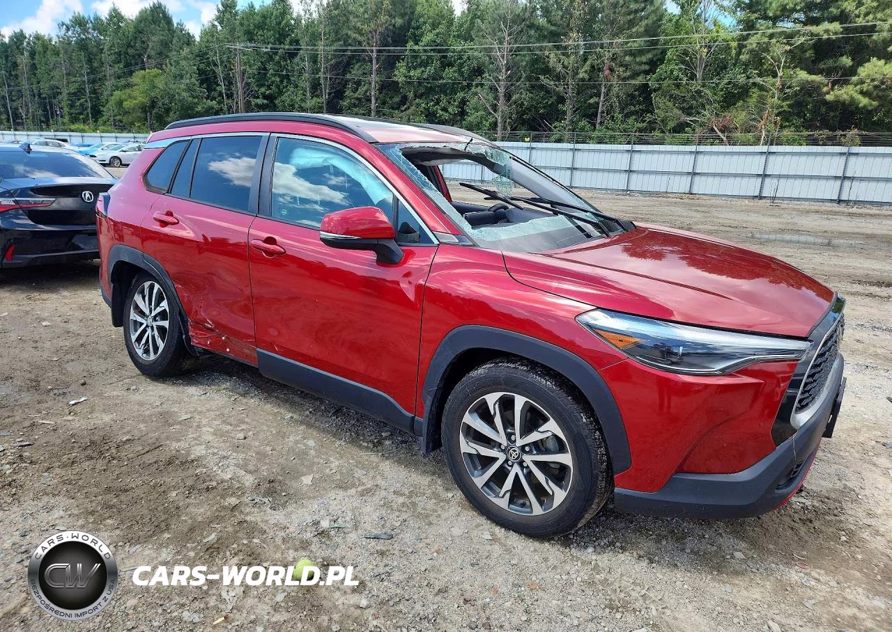 2022 Toyota Corolla Cross Xle VIN:7MUDAABG8NV011255 - 4