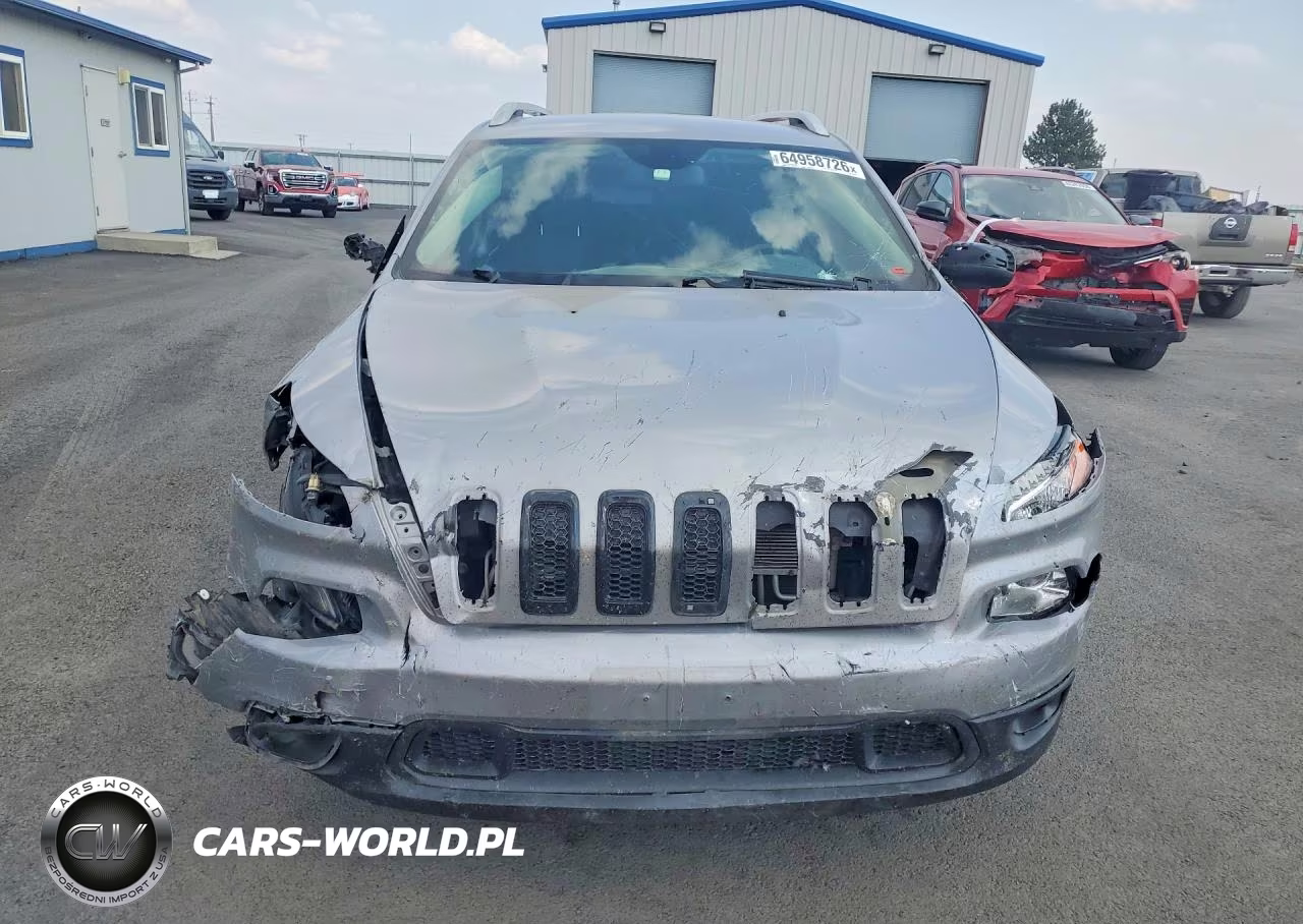 2014 Jeep Cherokee Latitude VIN:1C4PJLCBXEW252854 - 5