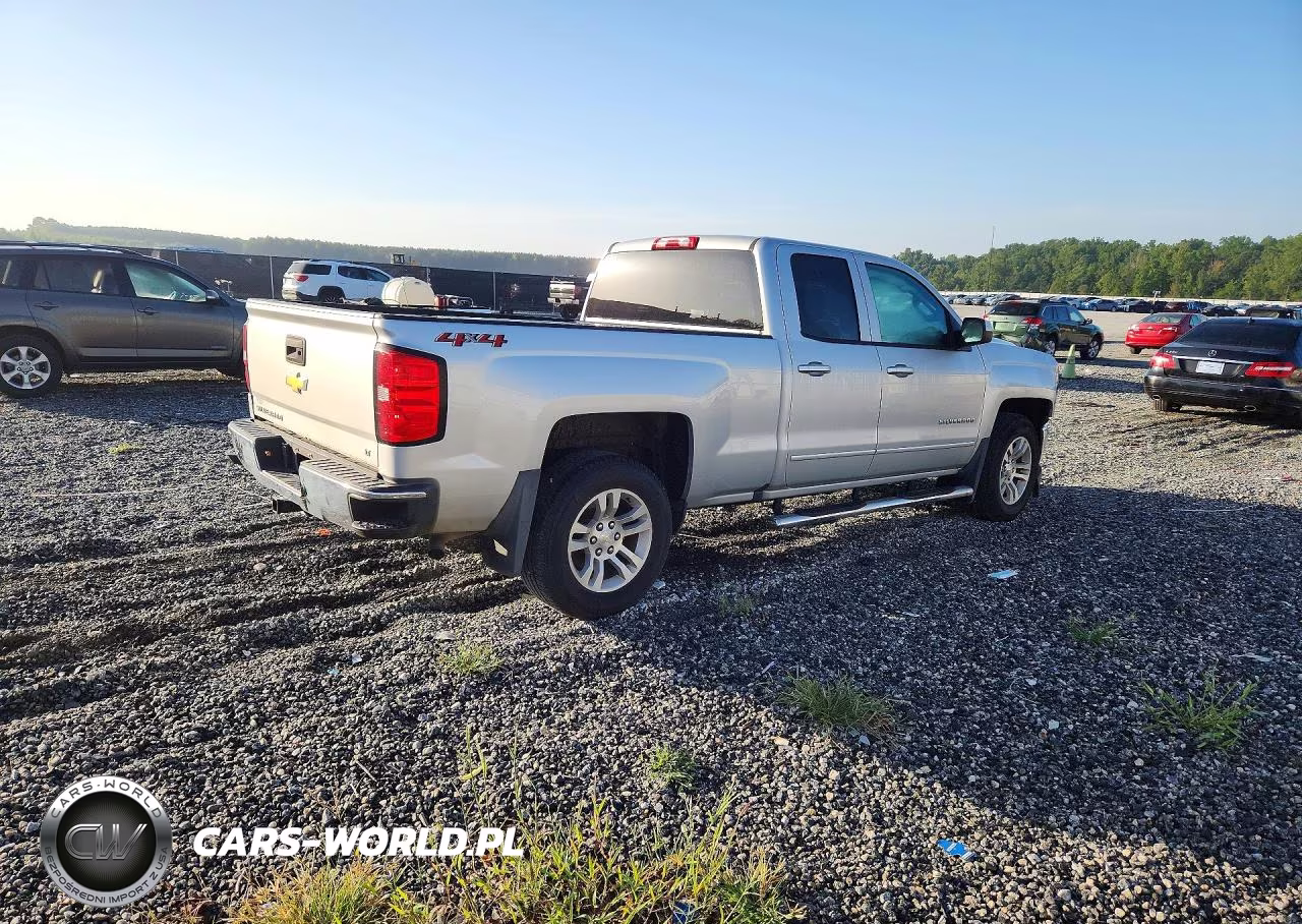 2018 Chevrolet Silverado K1500 Lt VIN:1GCVKREH7JZ317872 - 3