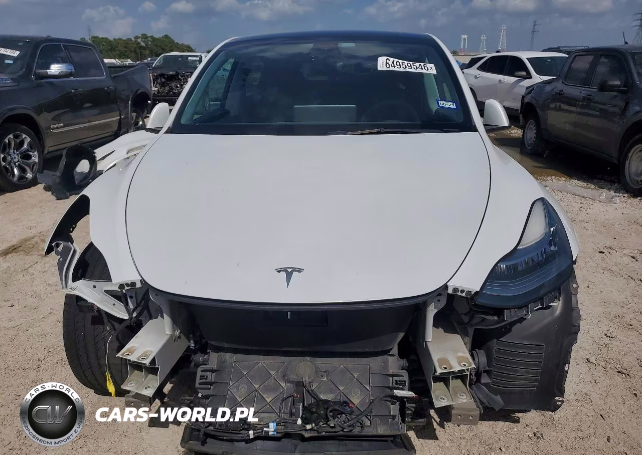 2023 Tesla Model Y VIN:7SAYGDEE6PA124621 - 5