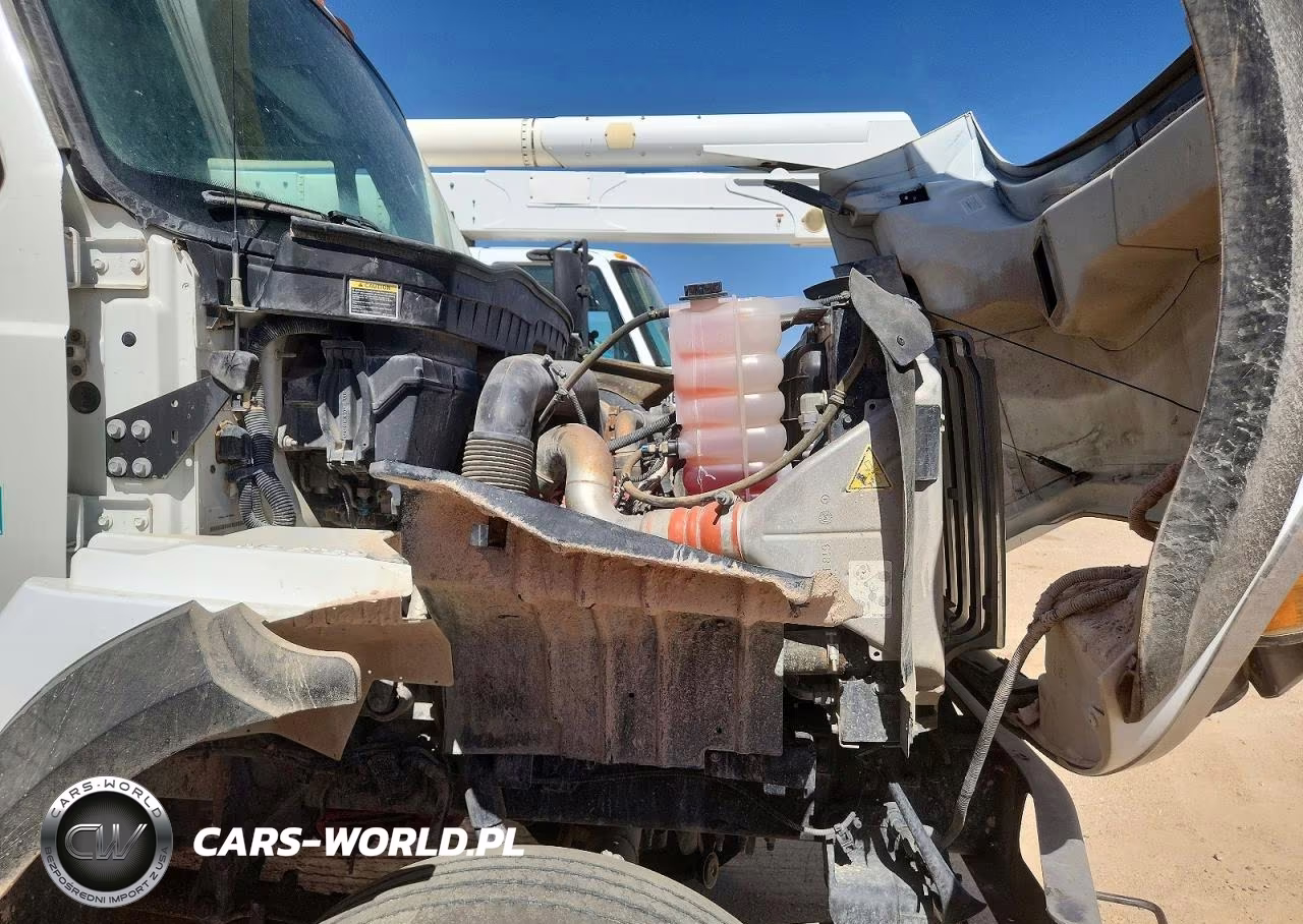 2016 International 7300 Bucket Truck VIN:3HAWBMMN2GL013245 - 10