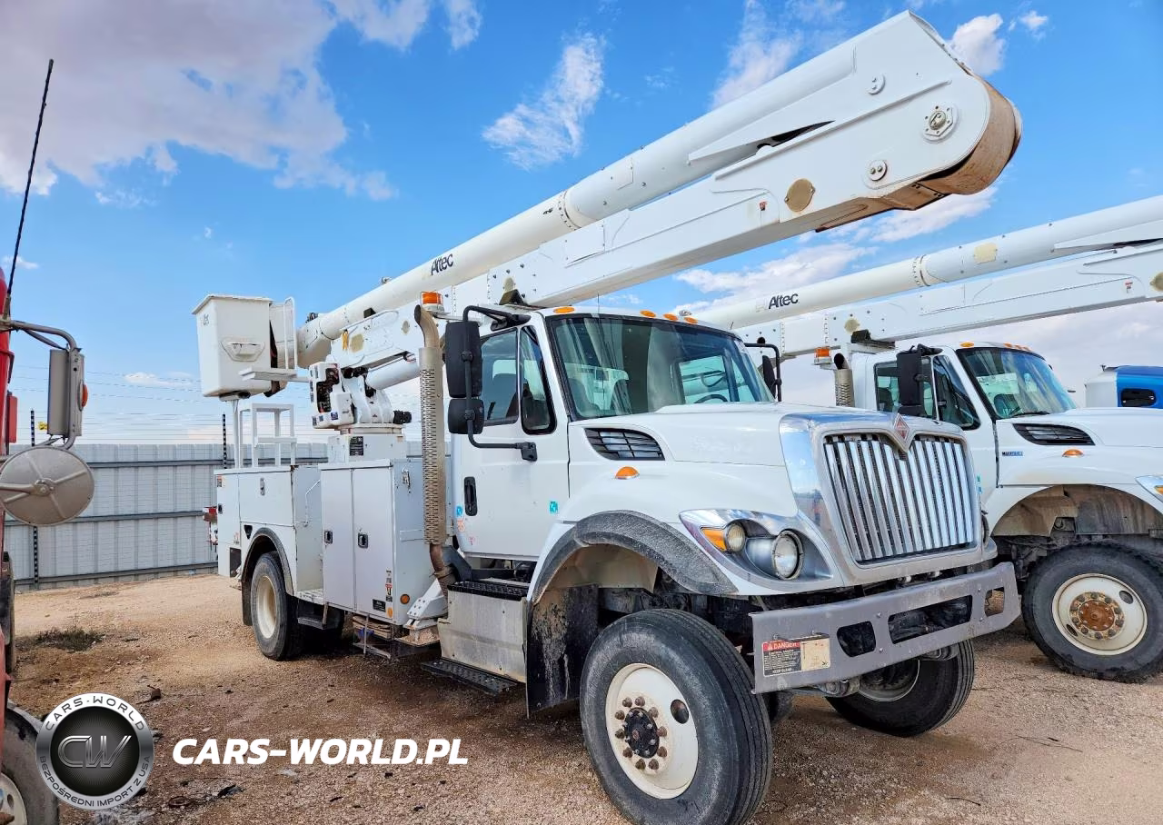 2016 International 7300 Bucket Truck VIN:3HAWBMMN2GL013245 - 4