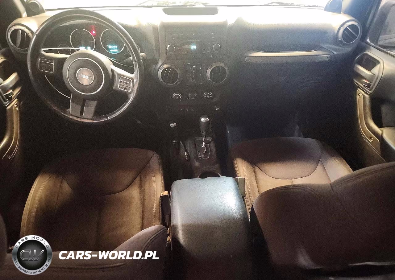 2014 Jeep Wrangler Unlimited Sport VIN:1C4BJWDG4EL139361 - 8