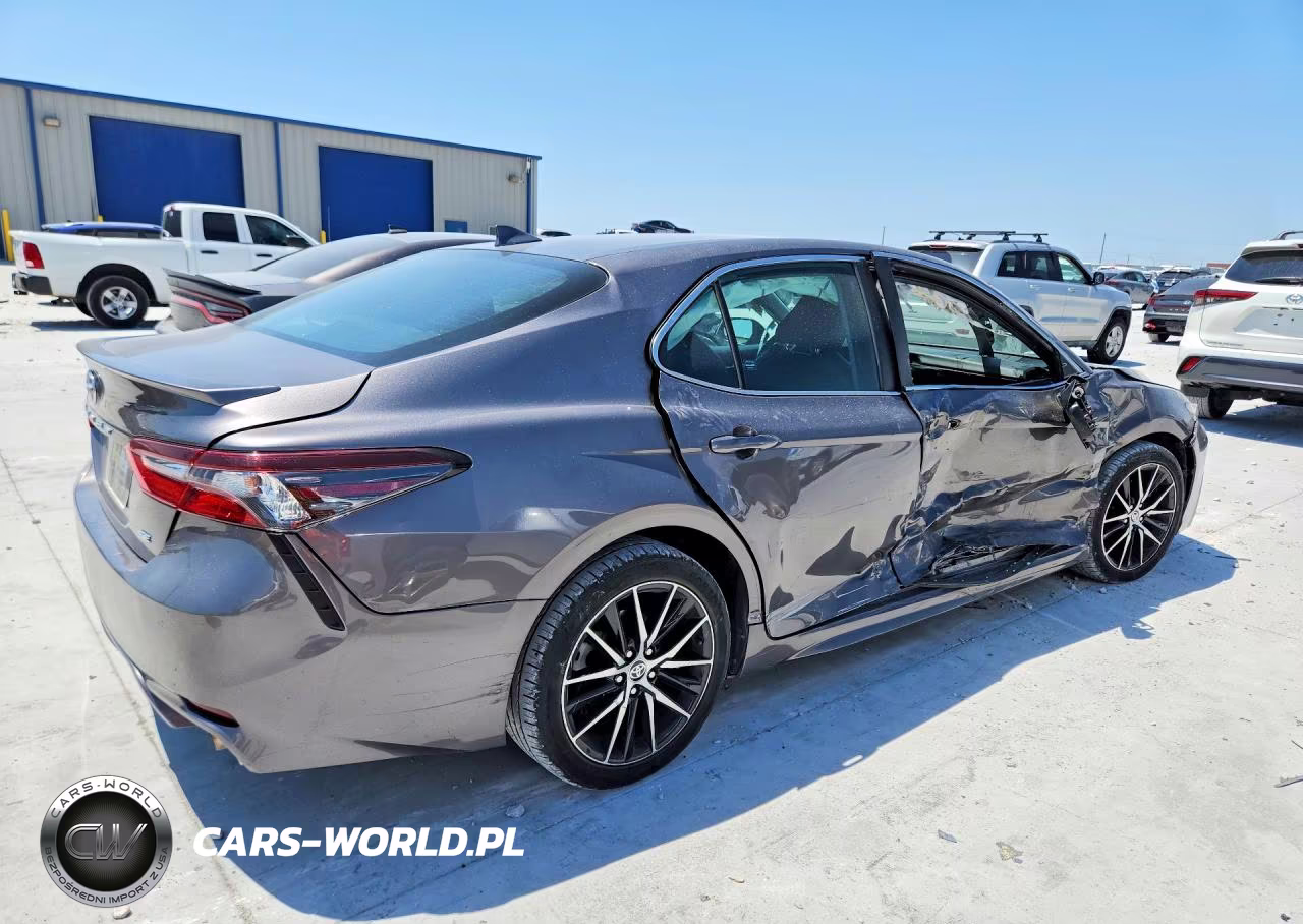 2021 Toyota Camry Se VIN:4T1G11AKXMU556988 - 3