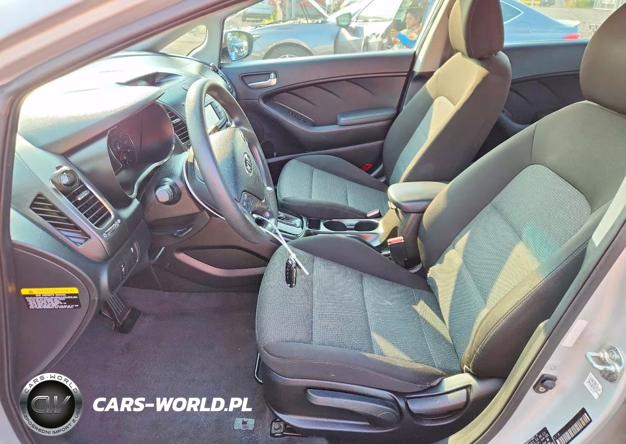 2018 Kia Forte Lx VIN:3KPFK4A78JE284302 - 7