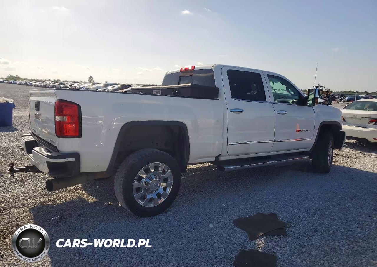 2019 GMC Sierra K2500 Denali VIN:1GT12SEY2KF276785 - 3