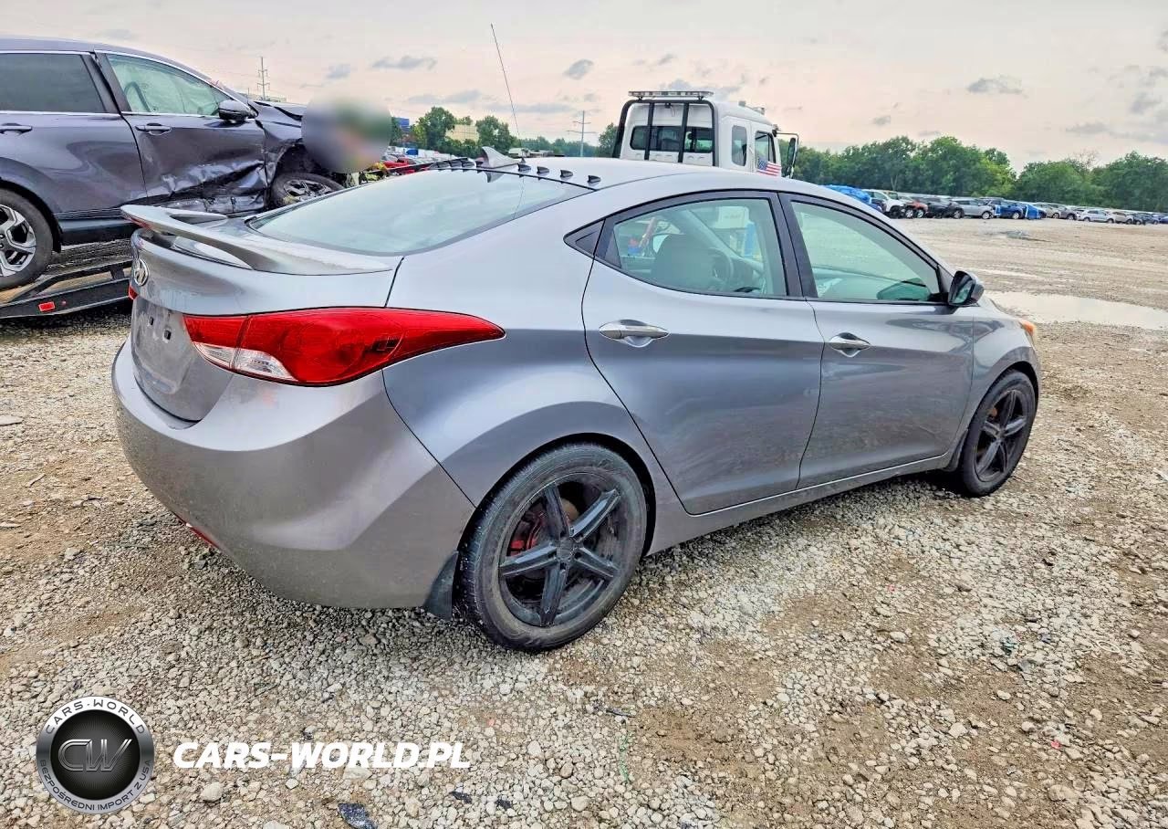 2013 Hyundai Elantra Gls VIN:KMHDH4AE2DU935719 - 3
