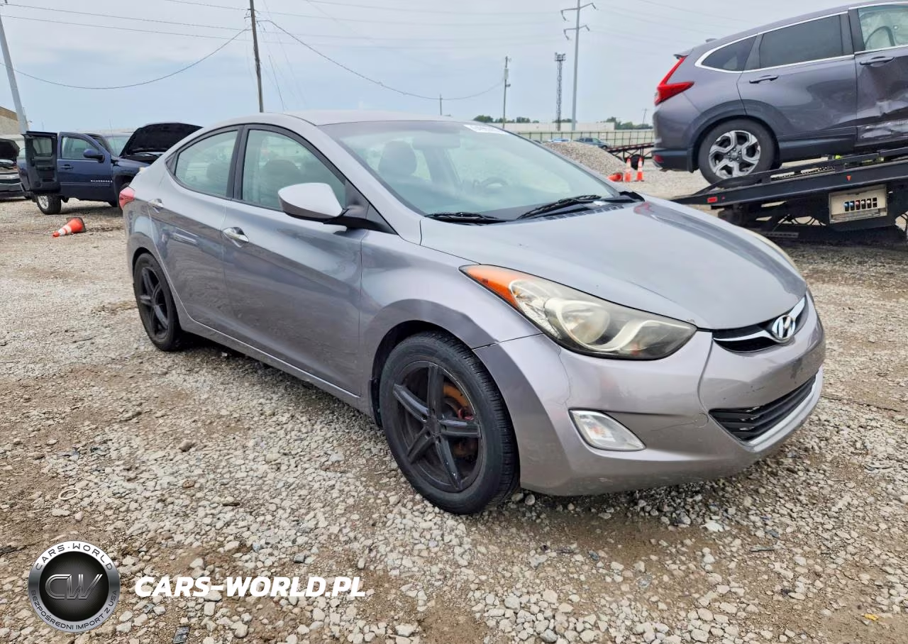 2013 Hyundai Elantra Gls VIN:KMHDH4AE2DU935719 - 4