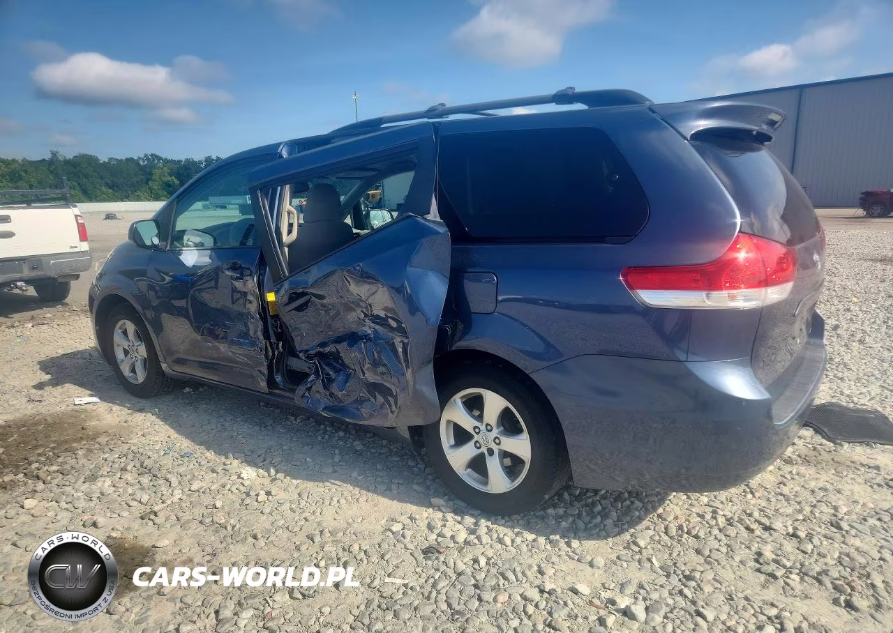 2014 Toyota Sienna Le VIN:5TDKK3DCXES451885 - 2