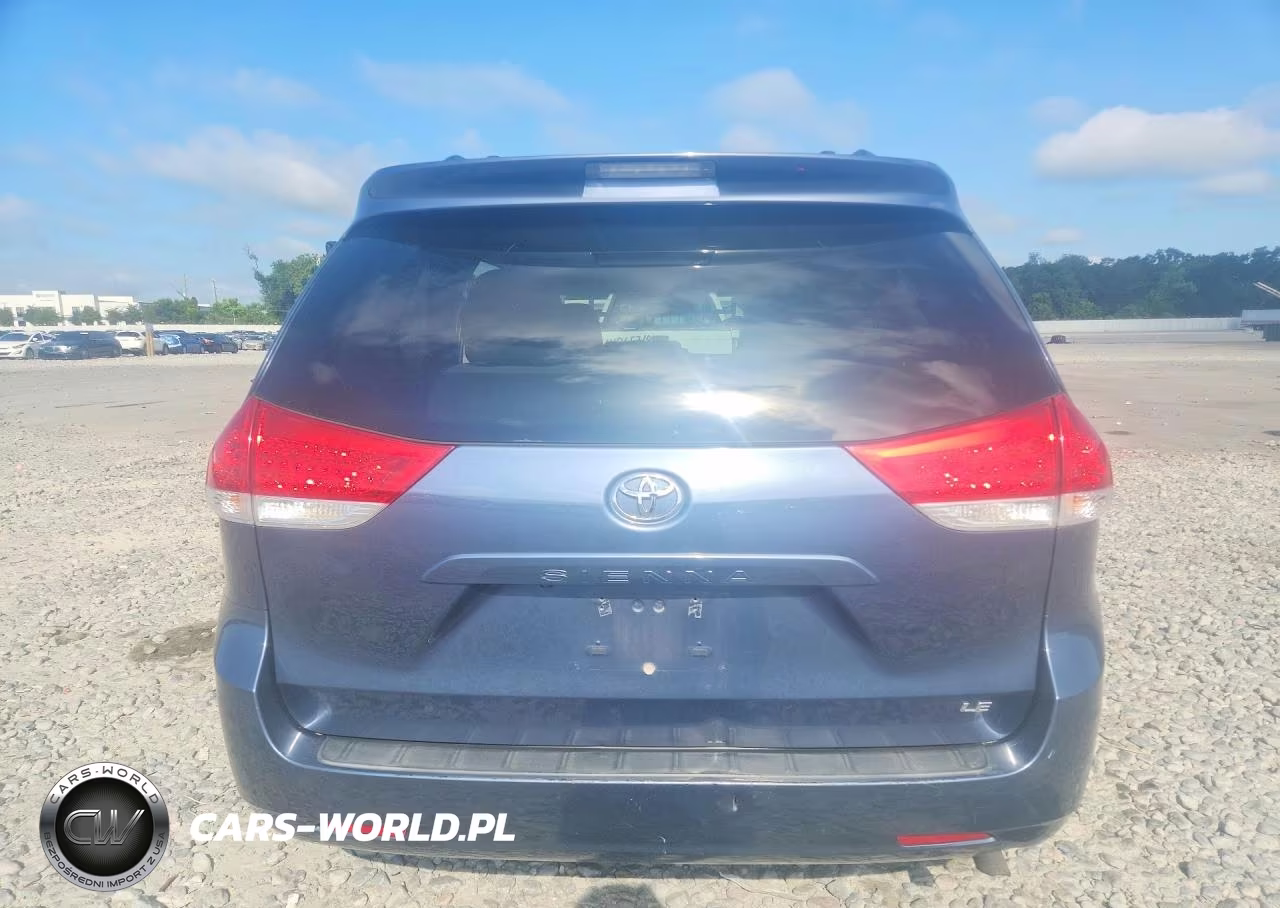 2014 Toyota Sienna Le VIN:5TDKK3DCXES451885 - 6