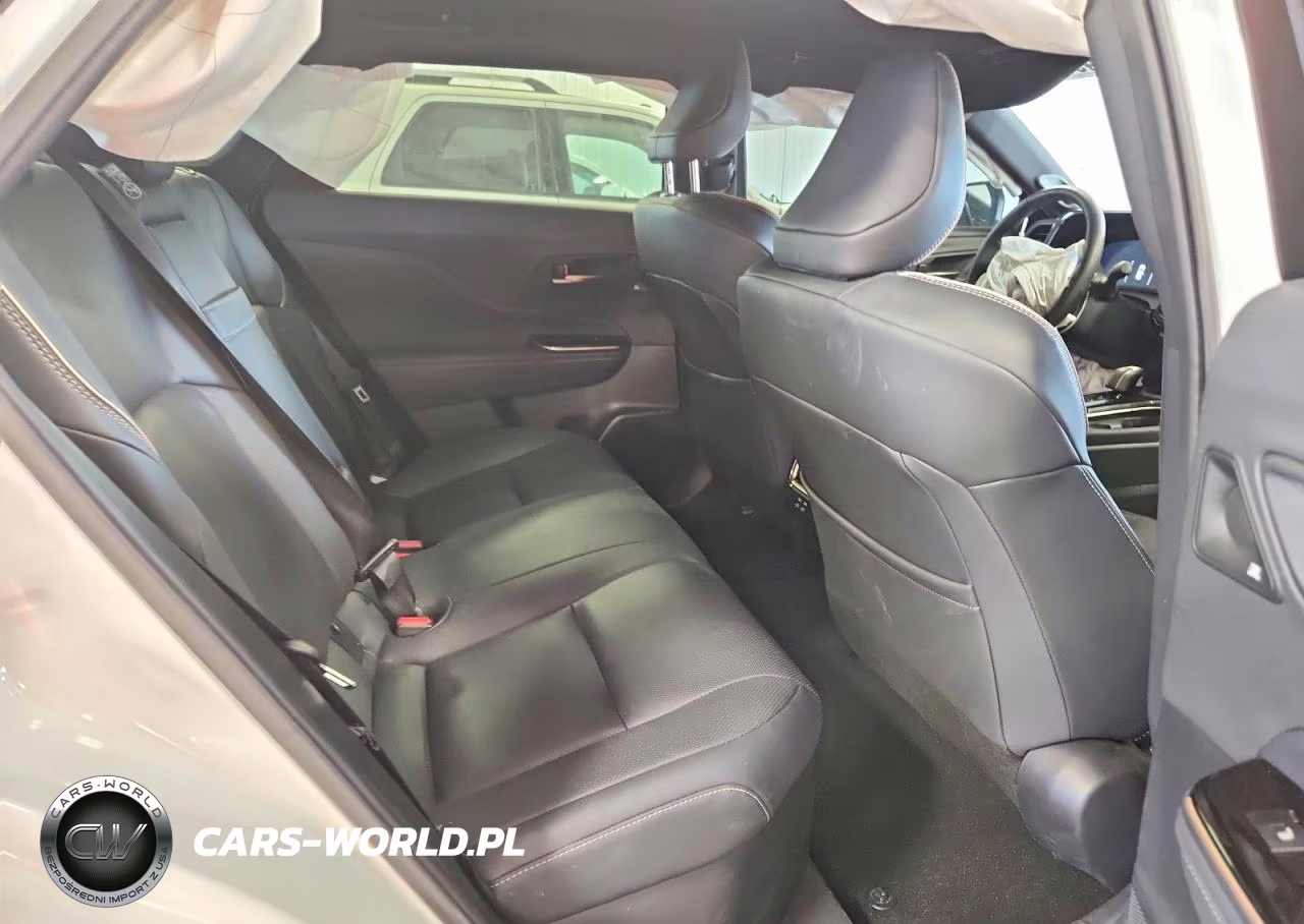 2025 Toyota Crown Signia Limited VIN:JTDACAAJ6S3005441 - 11