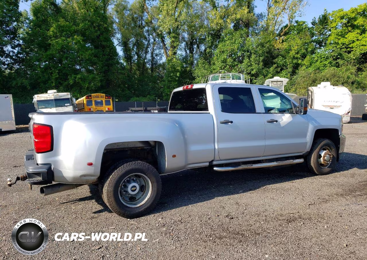 2019 Chevrolet Silverado K3500 VIN:1GC4KVCY8KF238639 - 3