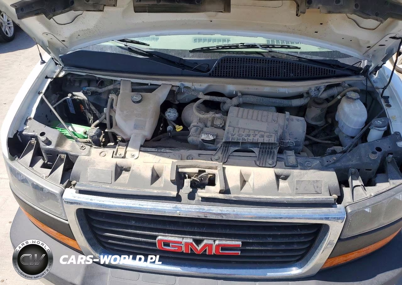 2020 GMC Savana Cutaway G3500 VIN:1GD07RFG3L1275702 - 11
