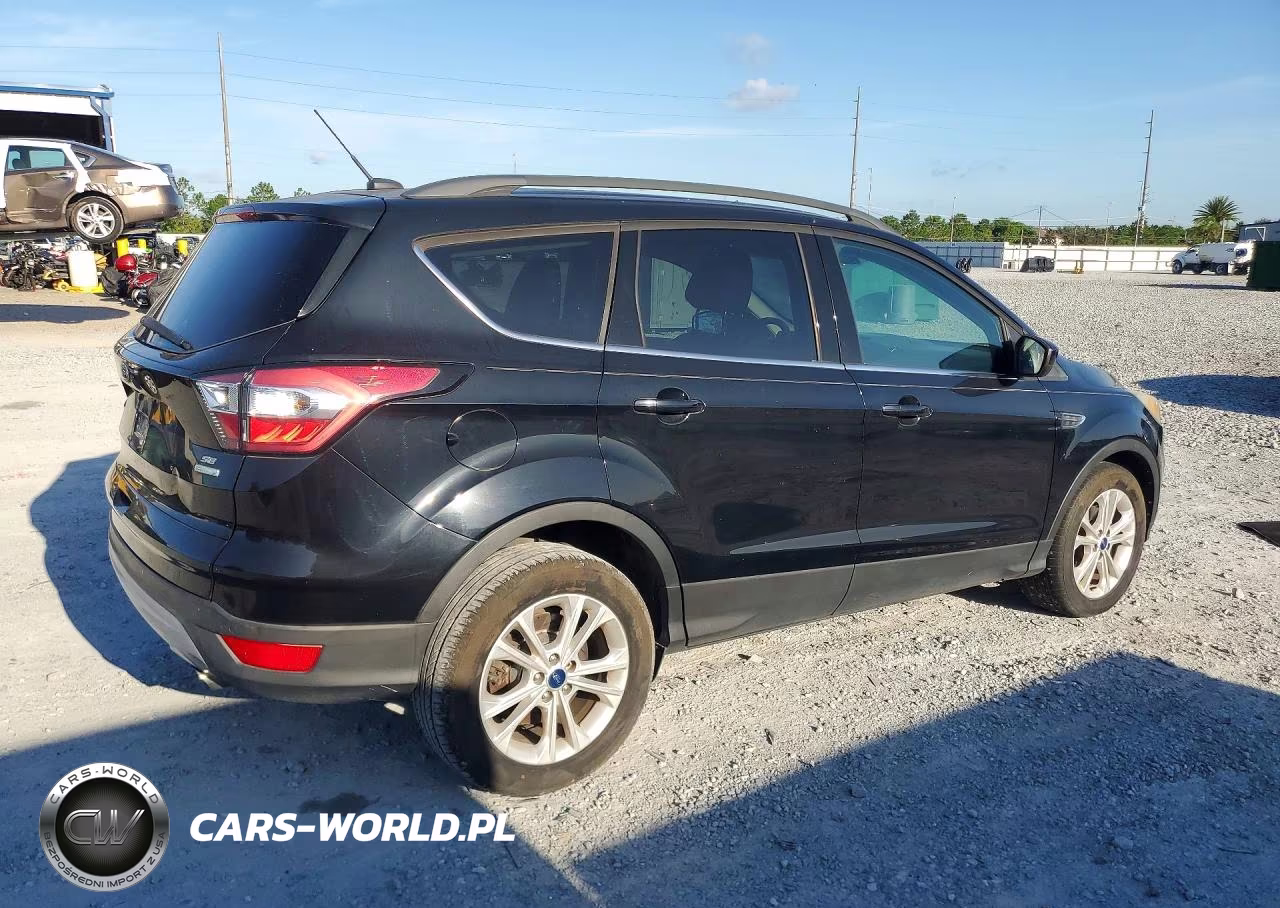 2017 Ford Escape Se VIN:1FMCU0GD1HUC84605 - 3