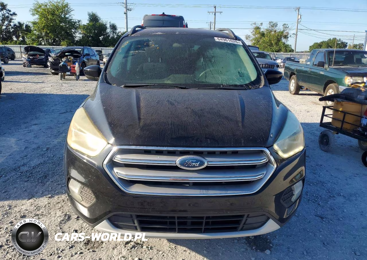 2017 Ford Escape Se VIN:1FMCU0GD1HUC84605 - 5