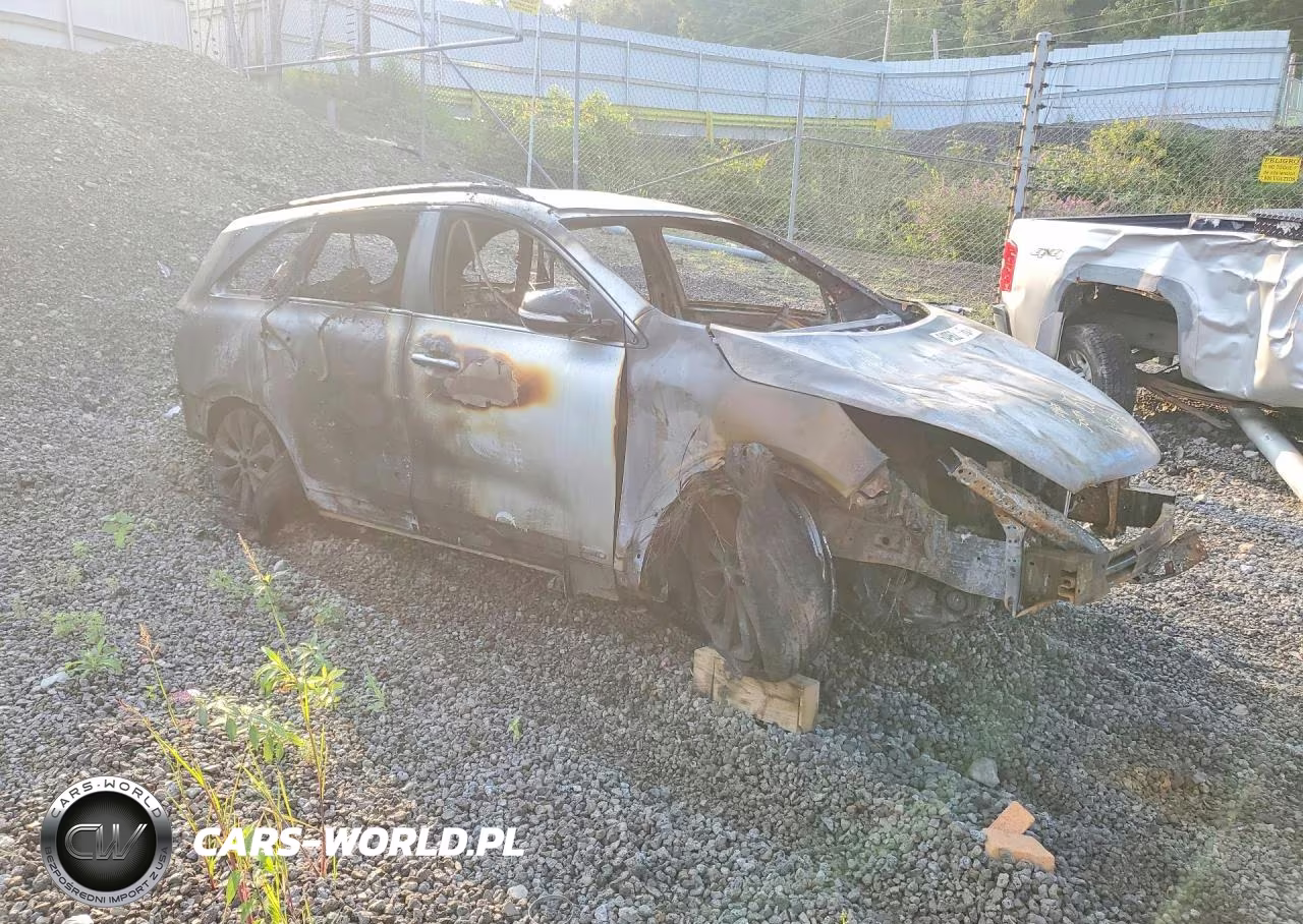 2019 Kia Sorento S V6 VIN:5XYPGDA57KG597558 - 4