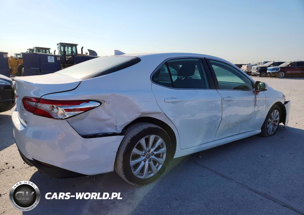 2020 Toyota Camry Le VIN:4T1C11AK5LU950508 - 3