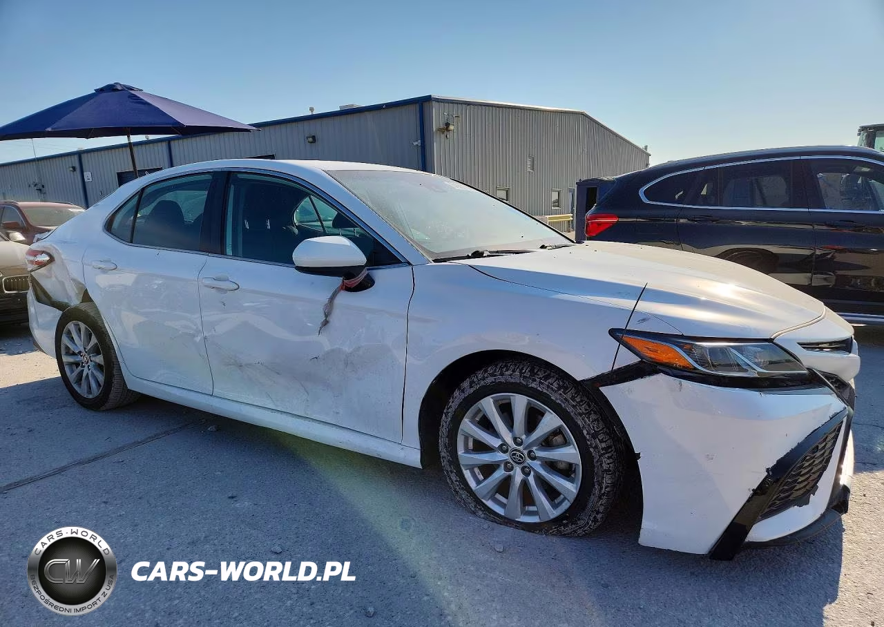 2020 Toyota Camry Le VIN:4T1C11AK5LU950508 - 4