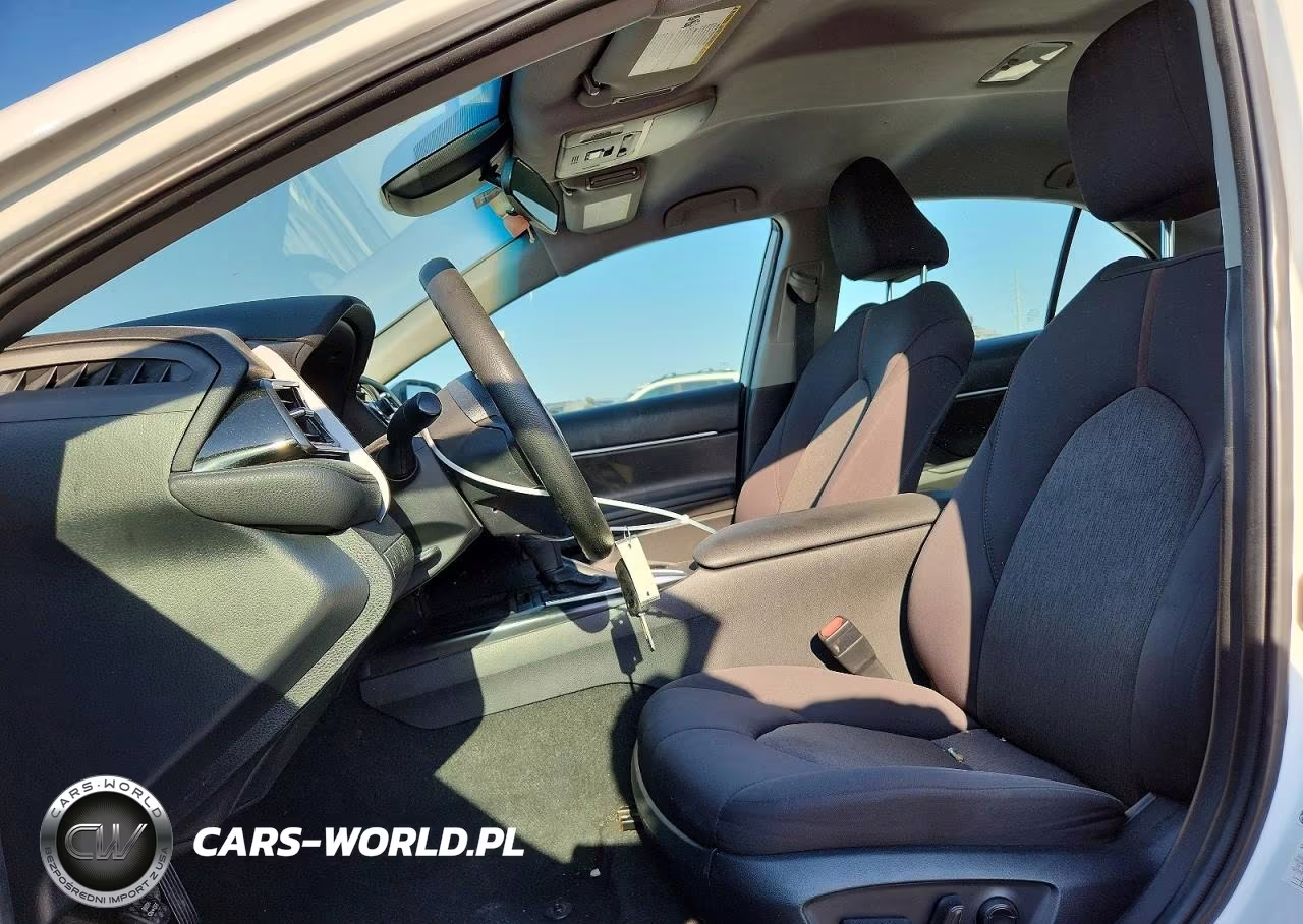 2020 Toyota Camry Le VIN:4T1C11AK5LU950508 - 7
