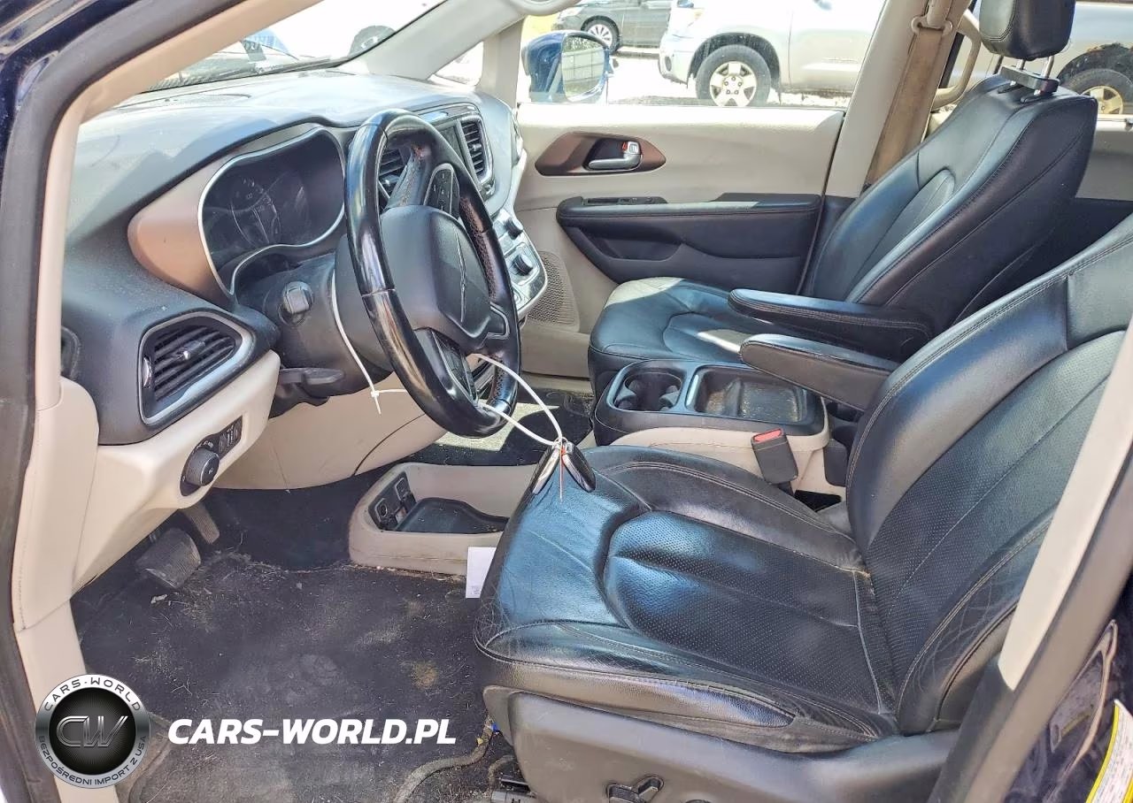 2018 Chrysler Pacifica Touring L VIN:2C4RC1BGXJR280533 - 7