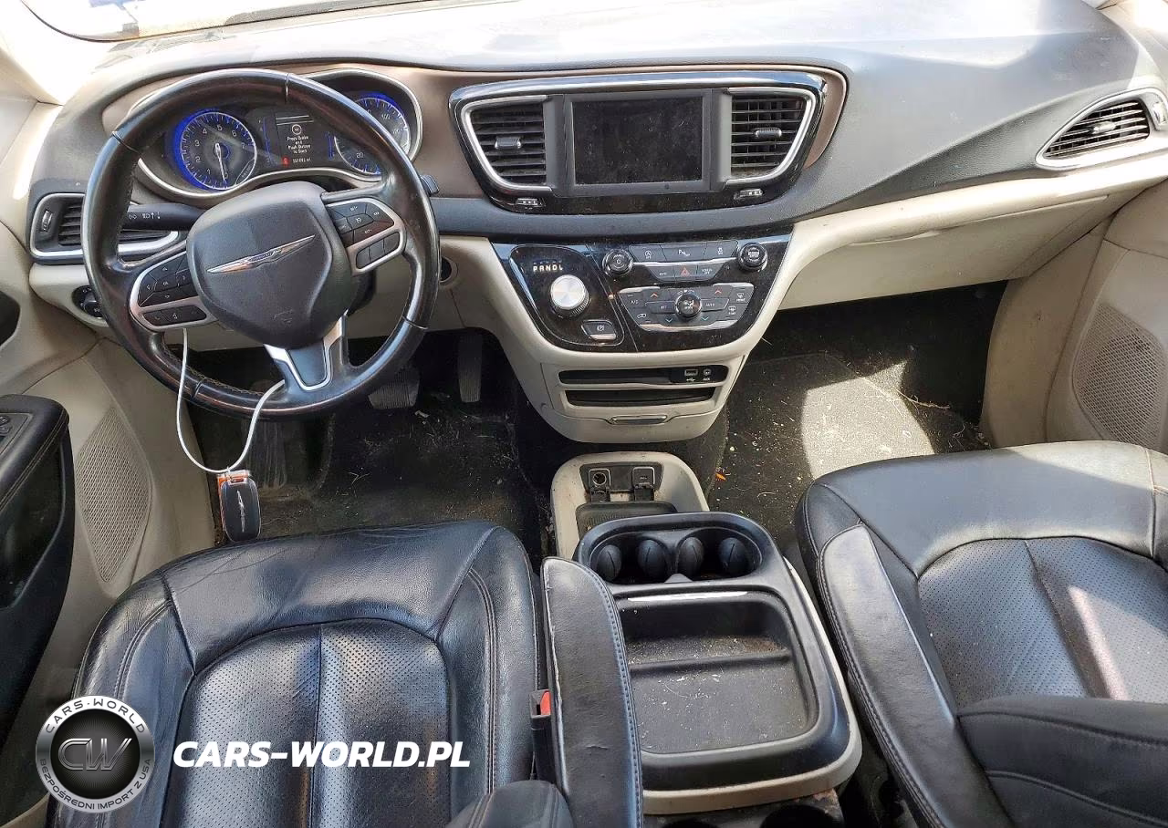 2018 Chrysler Pacifica Touring L VIN:2C4RC1BGXJR280533 - 8
