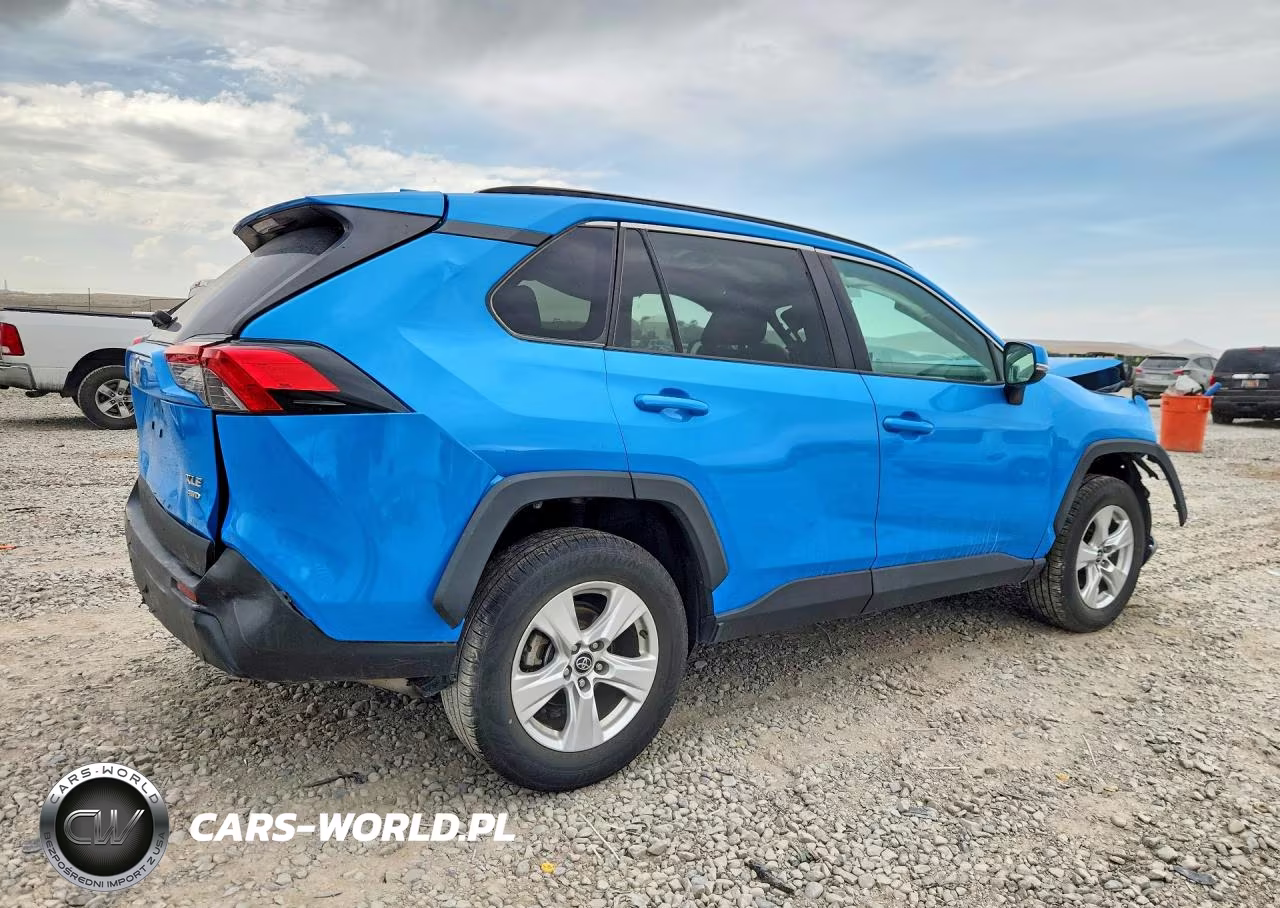2021 Toyota Rav4 Xle VIN:2T3P1RFV9MW140181 - 3