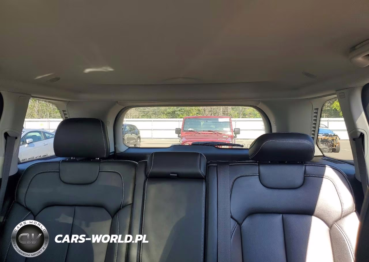 2023 Jeep Grand Cherokee Limited VIN:1C4RJHBG0PC641526 - 10