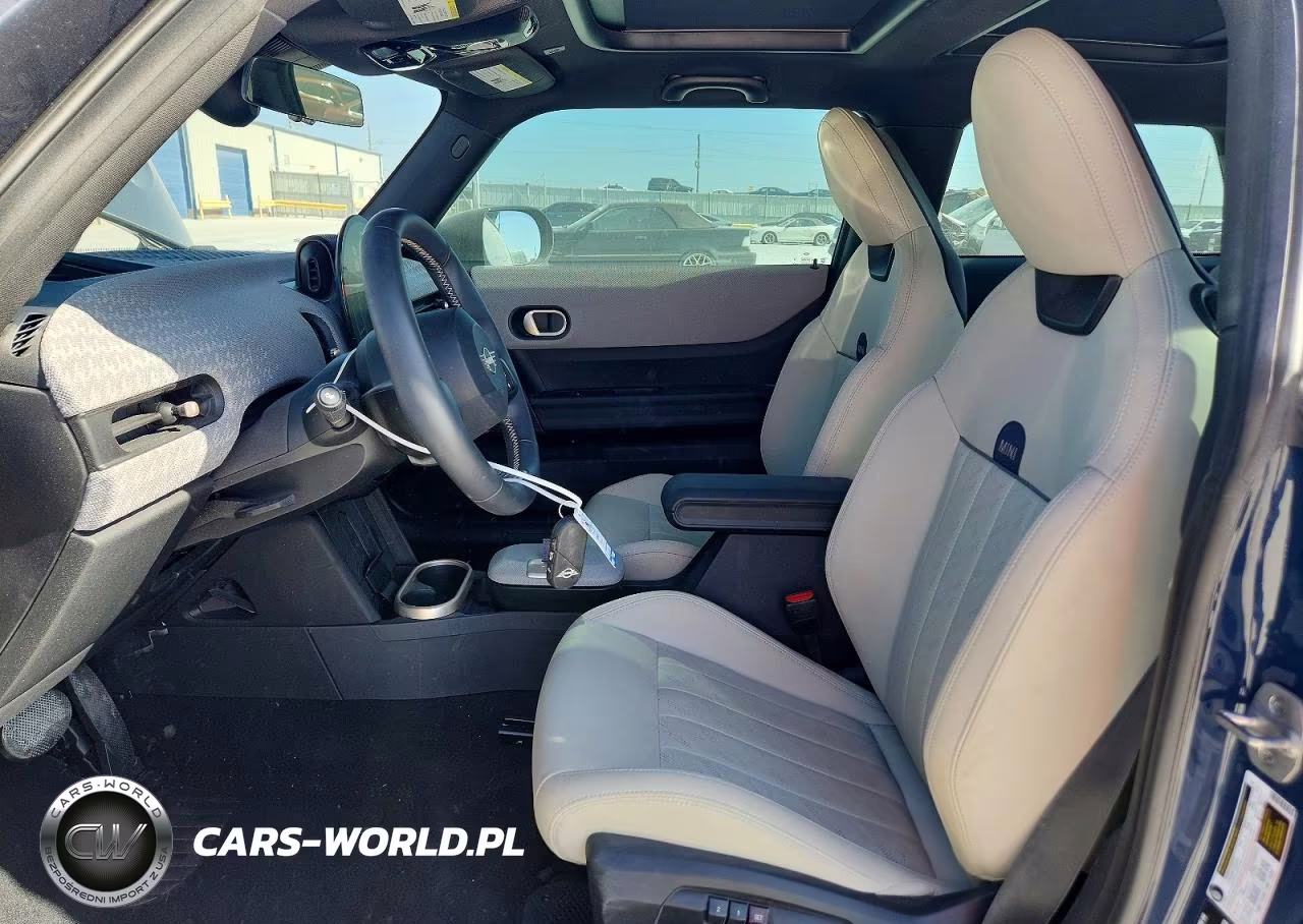 2025 Mini Cooper S VIN:WMW23GD02S2W72908 - 7