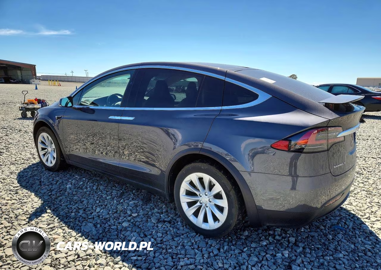 2018 Tesla Model X VIN:5YJXCBE27JF110302 - 2